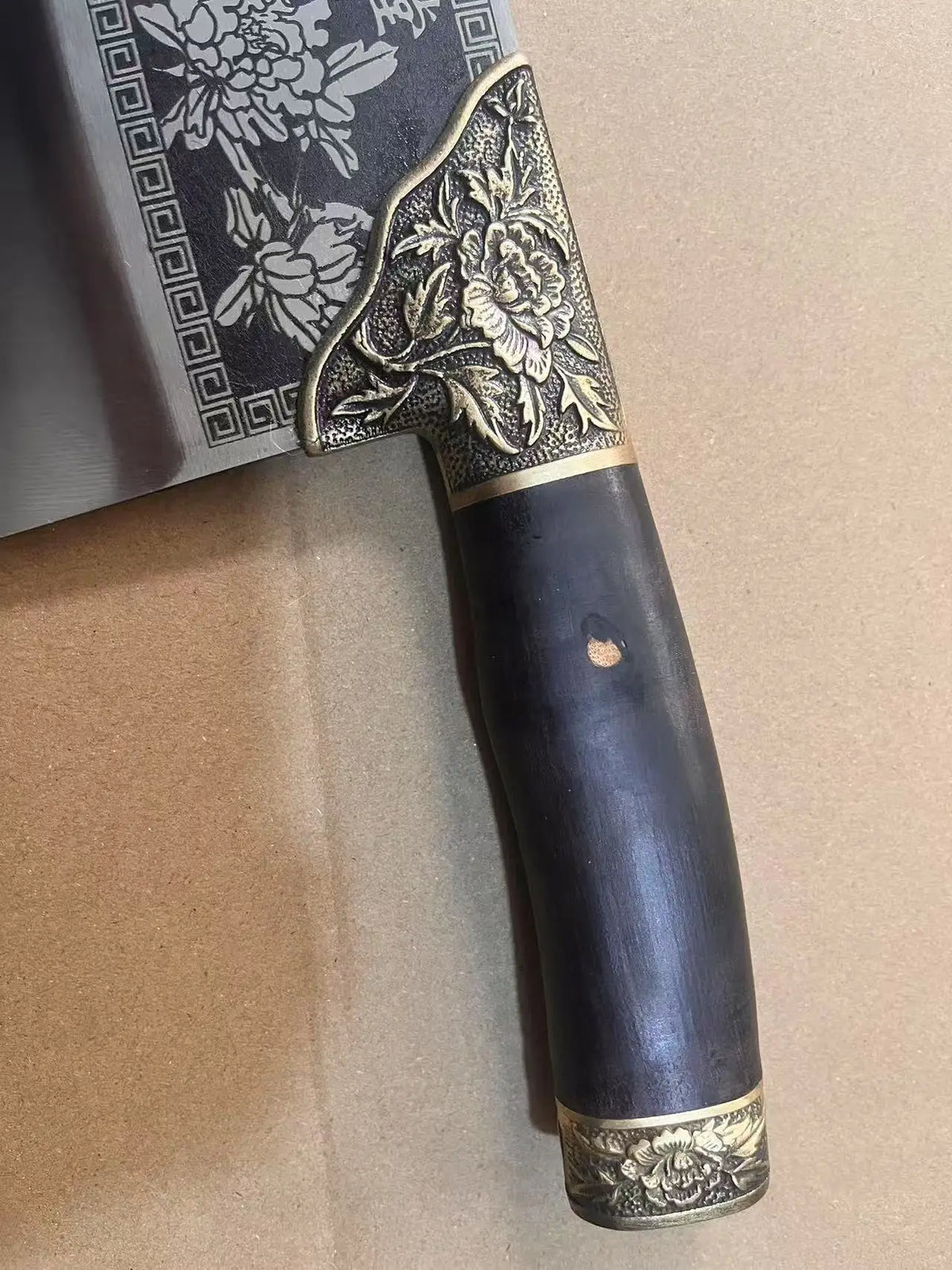 Couperet hachoir 19,5 cm - Manche en ébène et bague cuivre