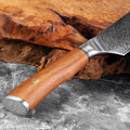 Couteau Santoku damas 17,8 cm – bois de santal rouge