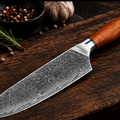Couteau Santoku Japonais Acier Damas 67 Couches 18 cm – Manche Bois de Santal Rouge & Résine - Damasaki